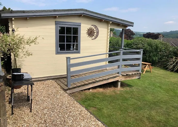 Morlais Log Cabin
